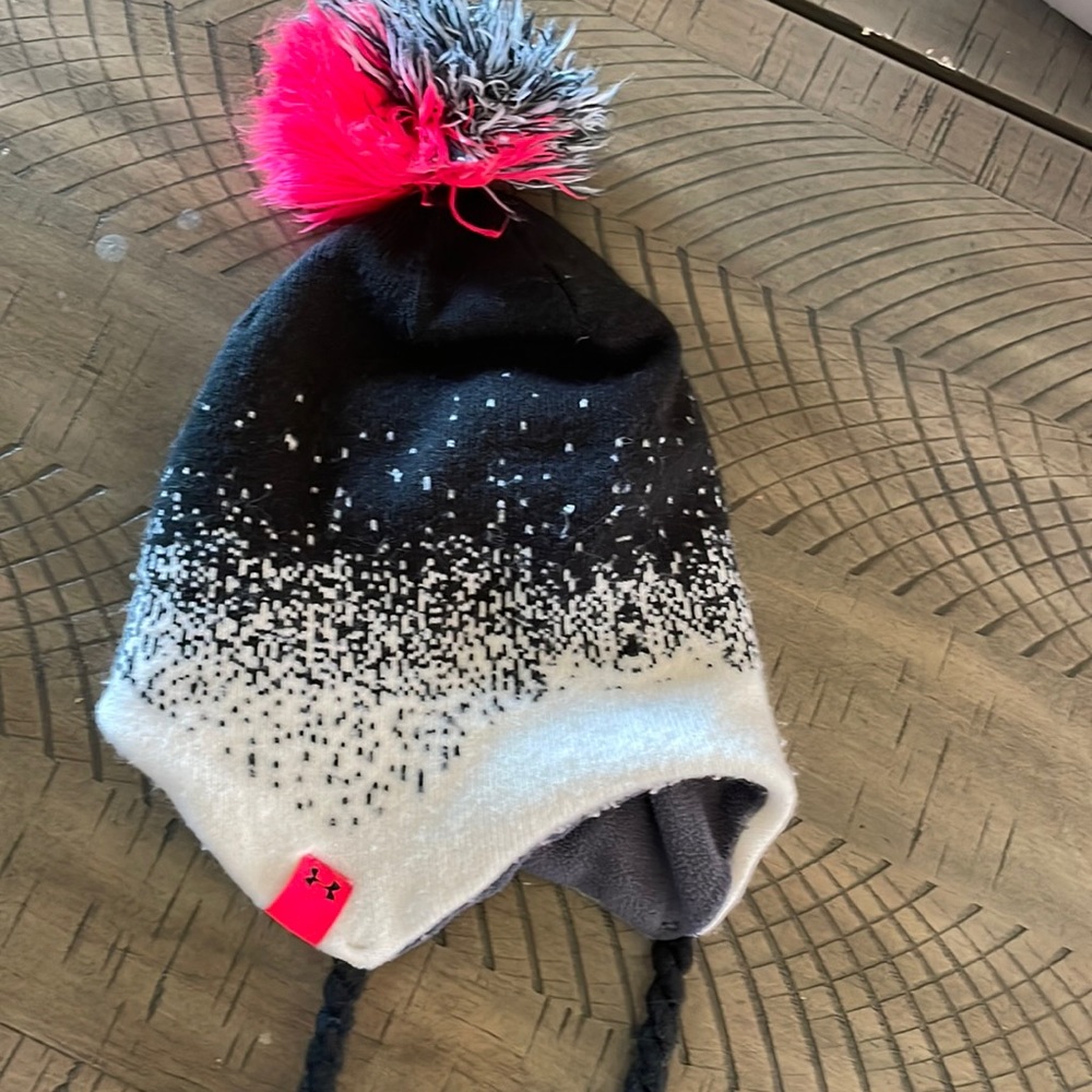 Girls under armour winter hat